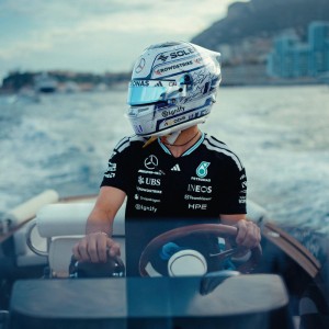 电竞世界杯-安东内利匈牙利大奖赛推出特别版头盔|F1|摩纳哥大奖赛|摩纳哥_新浪体育_新浪新闻